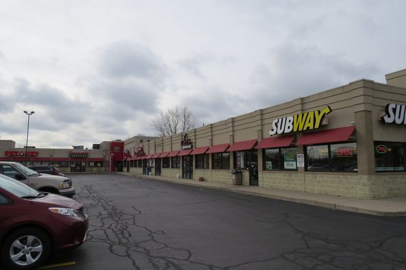 MAK Plaza: 706-728 Joliet St., Dyer, IN 46311